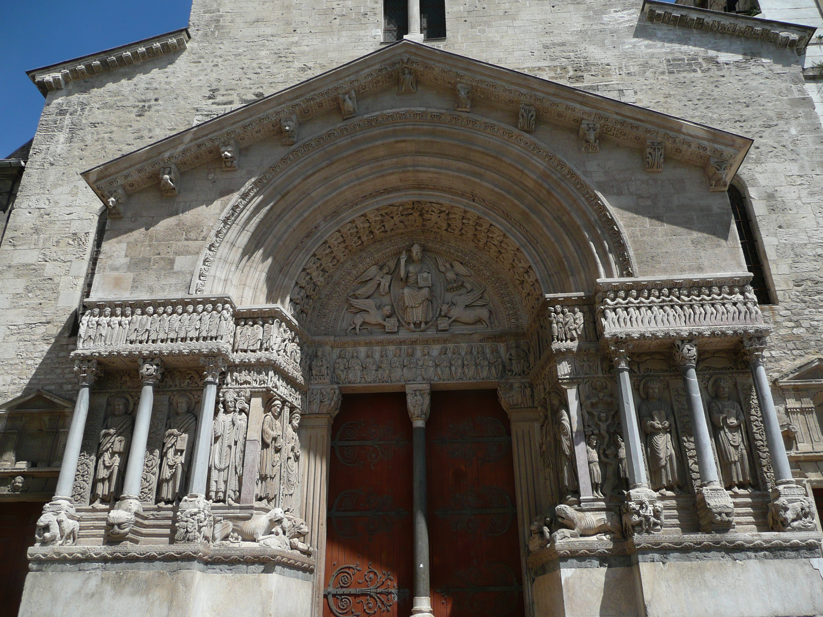 photoworld24-Frankreich-Provence-Arles- St. Trophime
