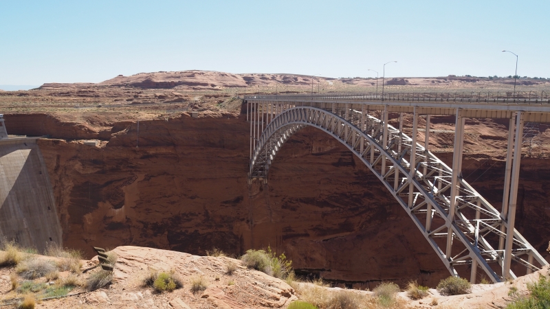 Glen-Canyon-Dam-Lake-Powell-Bridge